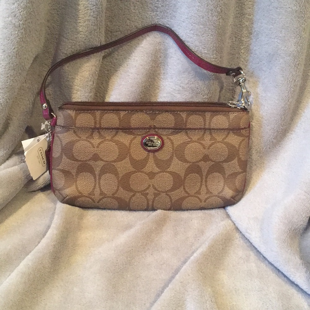 BRAND NEW Coach wristlet